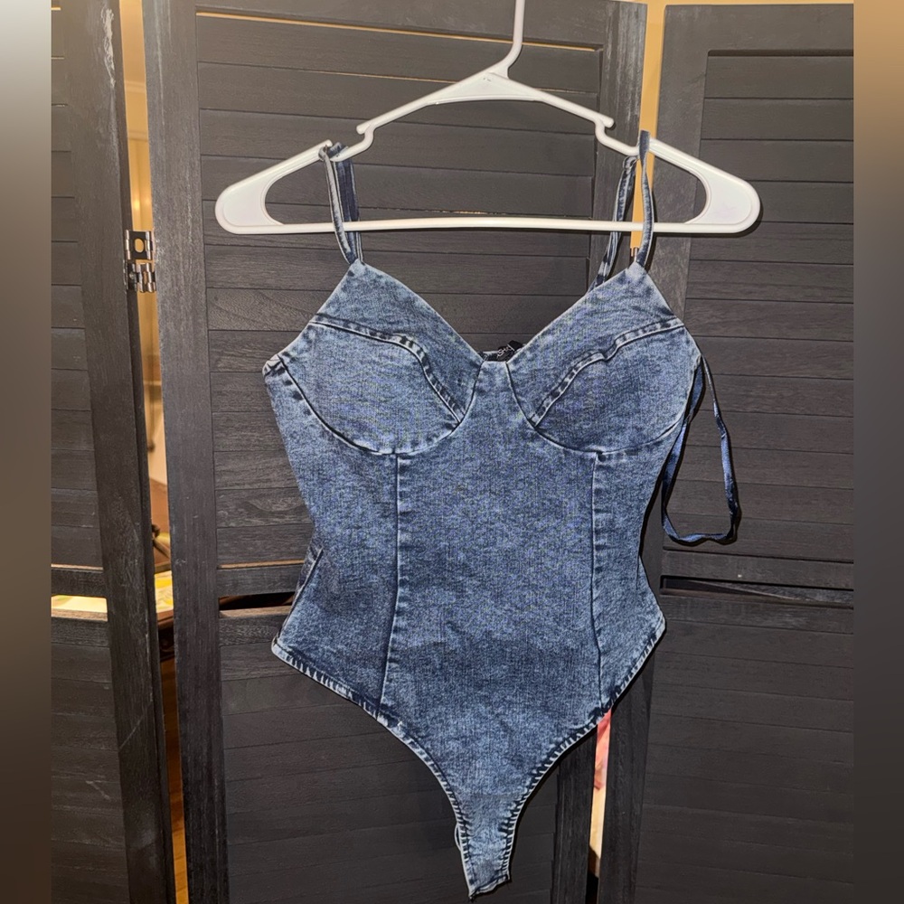 Fashion Nova “It’s A Long Shot” Dark Wash Denim Bodysuit Size Medium NWT